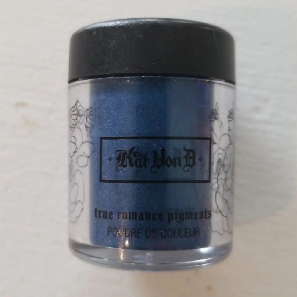 Kat Von D Johnette true romance pigmenta
